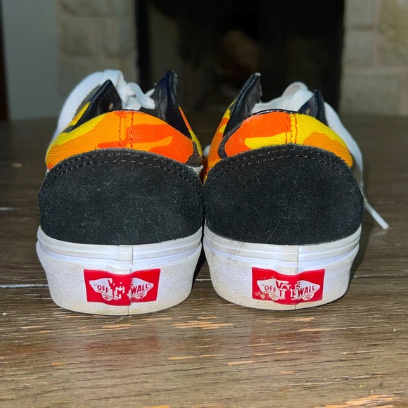 Vans Shoes with Flames size 5.5 Women. - Picture 4 of 4